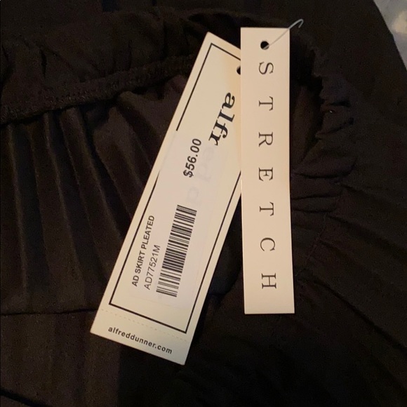 Alfred Dunner black pleated skirt - Picture 2 of 3